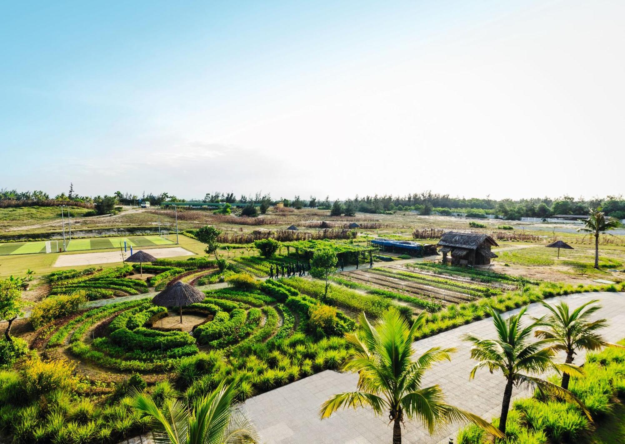 Отель Robinson Nam Hoi An Тамки Экстерьер фото